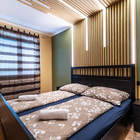 Grand Apartmanház Gyenesdiás Esterno foto