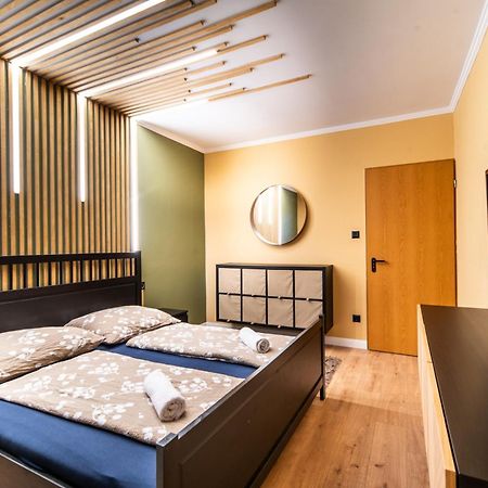 Grand Apartmanház Gyenesdiás Esterno foto
