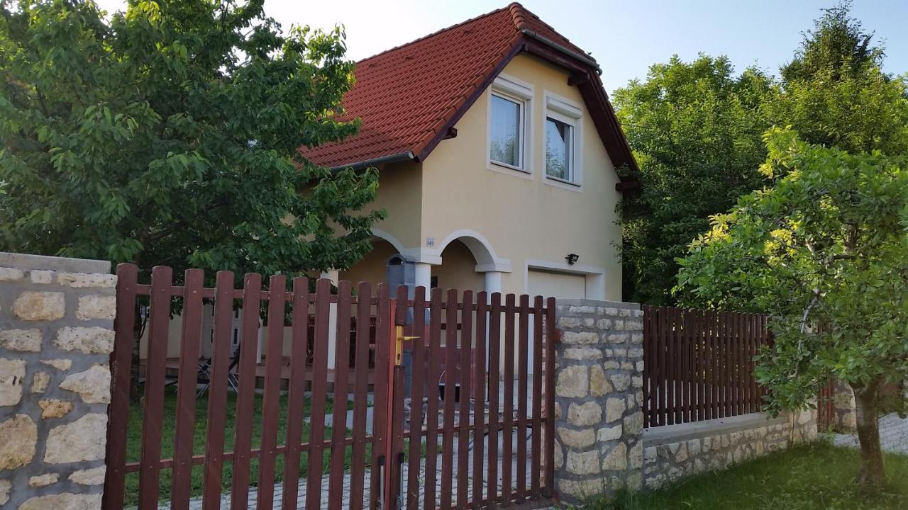 Grand Apartmanház Gyenesdiás Esterno foto