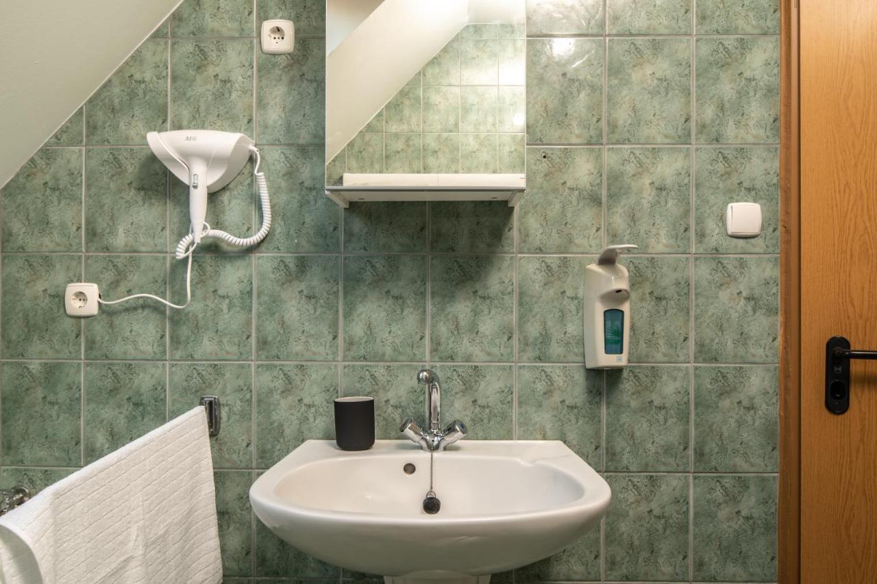 Grand Apartmanház Gyenesdiás Esterno foto
