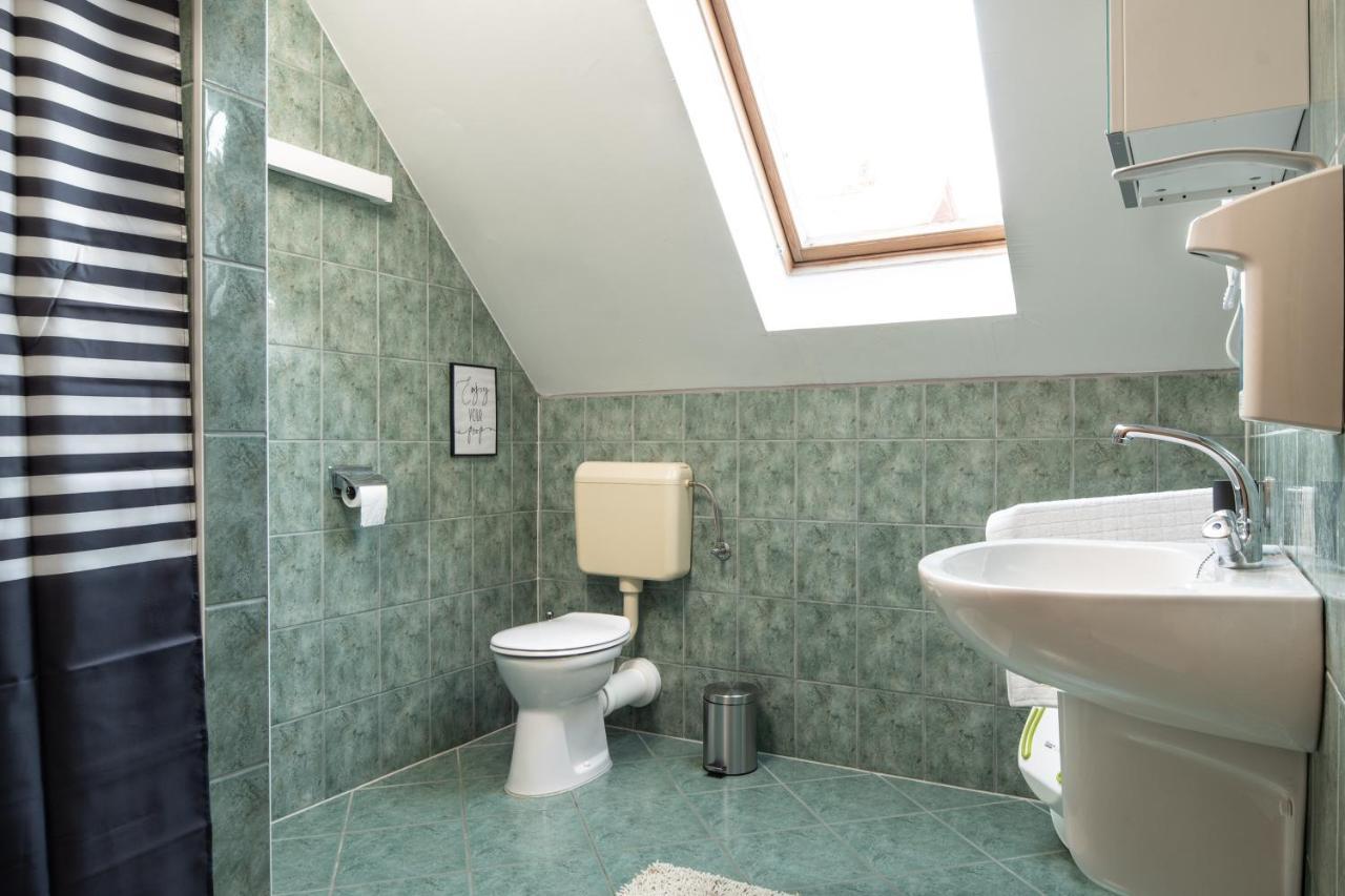 Grand Apartmanház Gyenesdiás Esterno foto