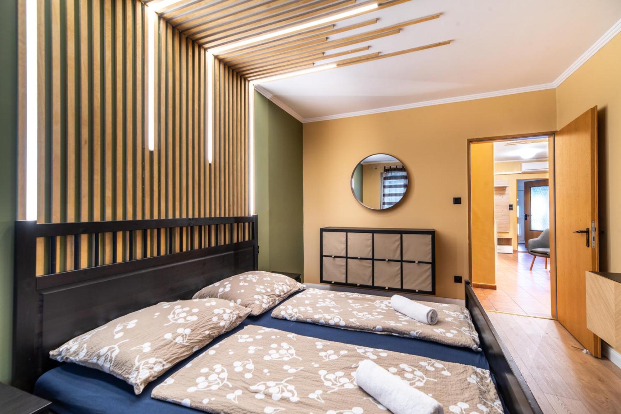 Grand Apartmanház Gyenesdiás Esterno foto