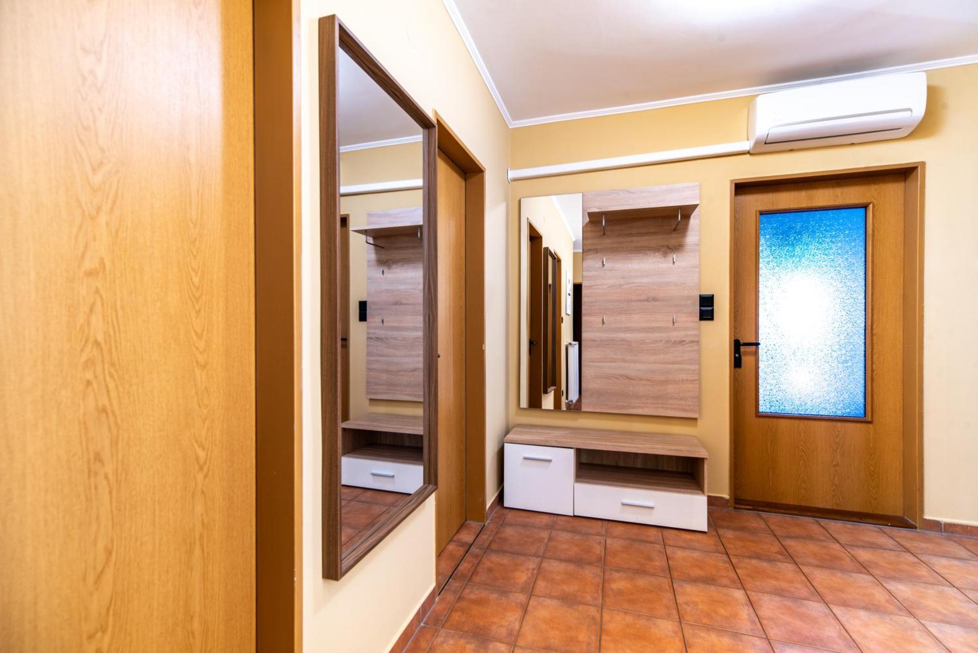 Grand Apartmanház Gyenesdiás Esterno foto