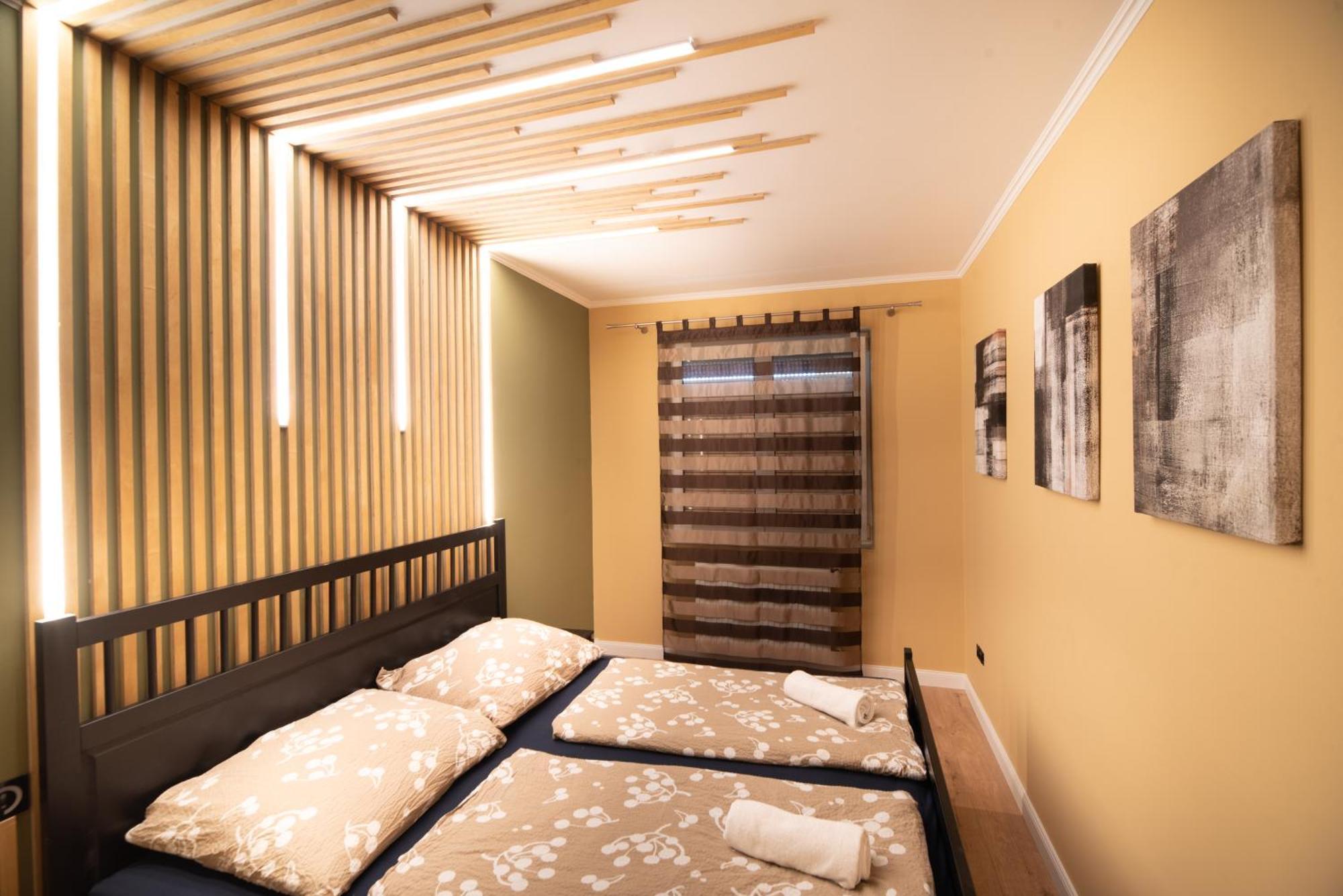 Grand Apartmanház Gyenesdiás Esterno foto
